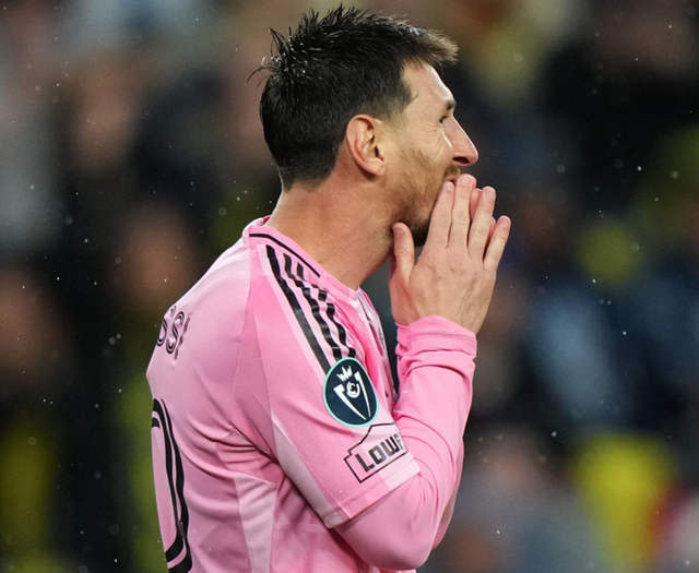 0-0！迈阿密闷平：梅西哑火无缘900球 门将神扑 苏神坐板凳