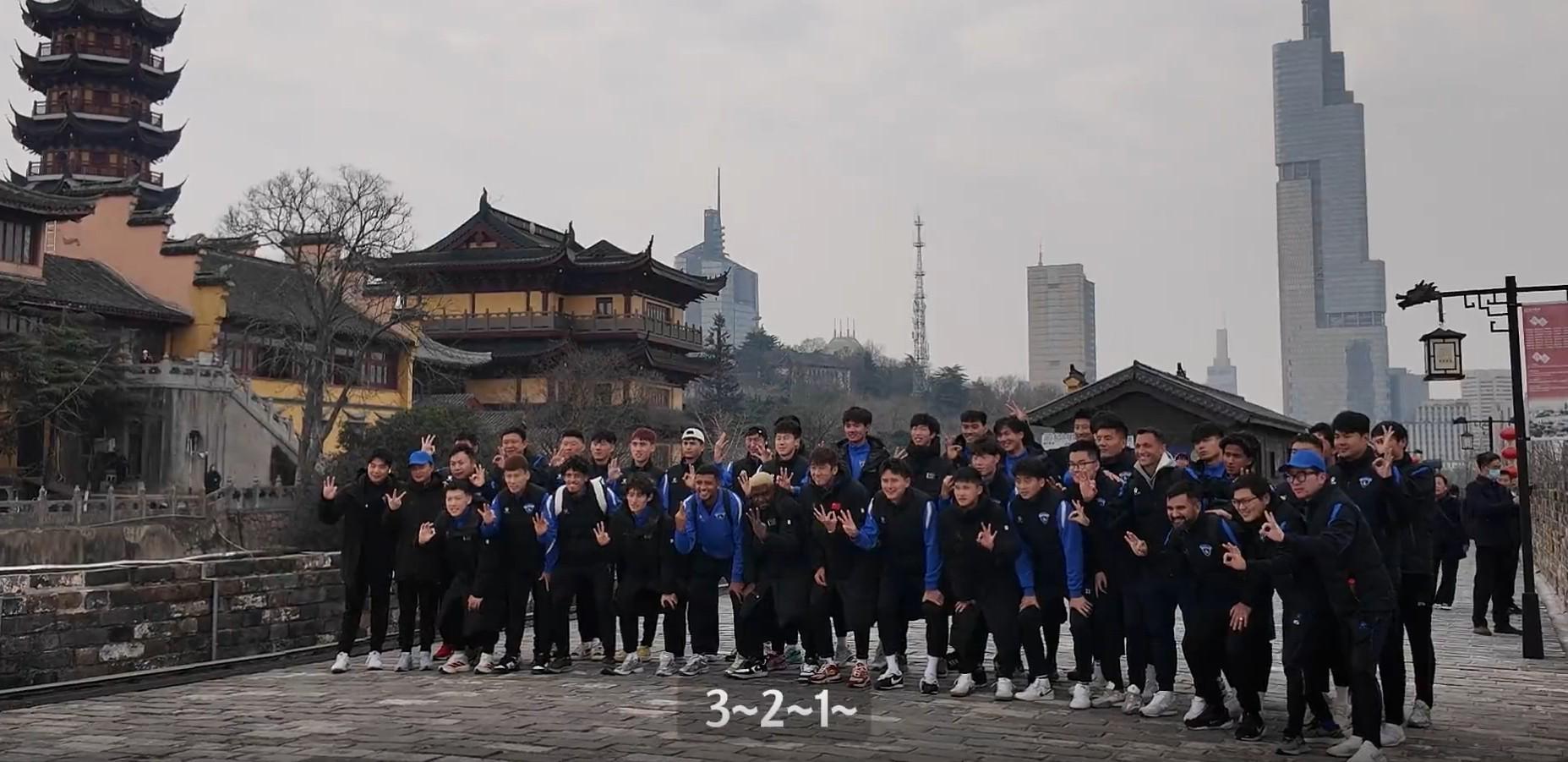 九游娱乐-“领略南京城墙的防守艺术”，南京城市组织集体登城墙活动